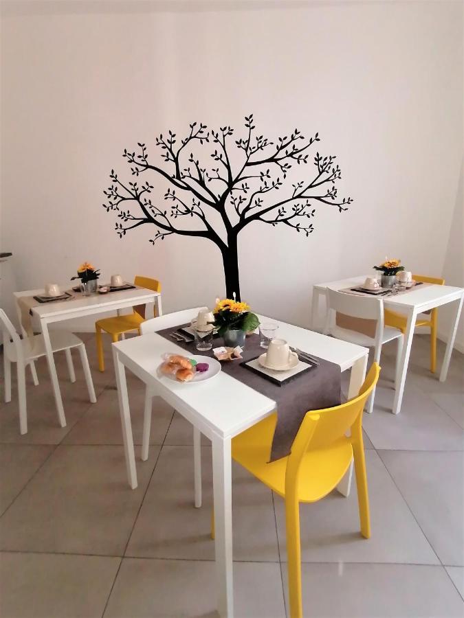 Guesthouse Tree Rooms Modern Bérgamo Exterior foto